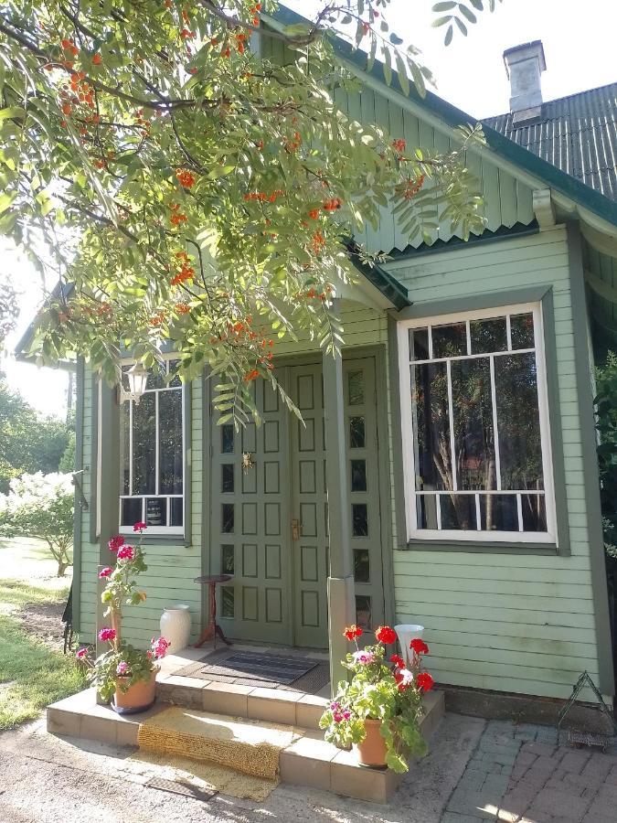 House, Garden & Sauna. Free Parking. Train Stop-200 M. Sea-1 Km. Jūrkalne Dış mekan fotoğraf